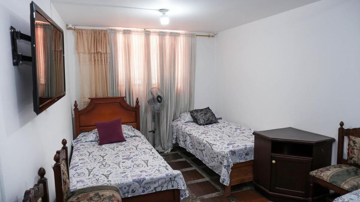 Panoramico Hotel Medellín Buitenkant foto